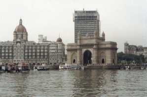 Gateway Of India and Taj Hotel, Mumbai (India)